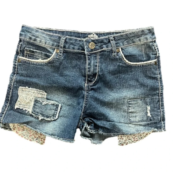 Almost Famous Jean Shorts with  Patchwork Design Girls 14 - Picture 1 of 5